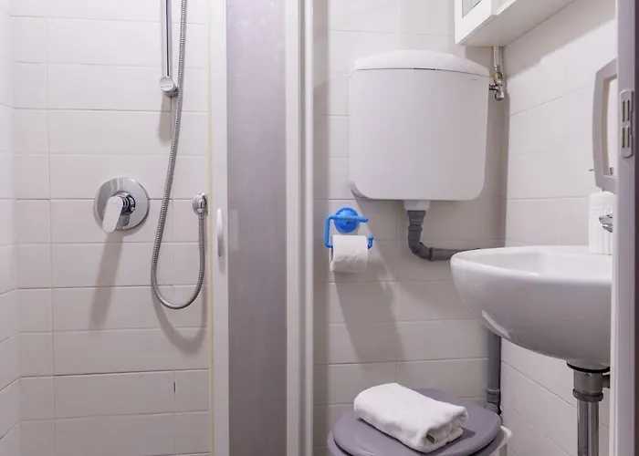 Guesthost - Nervi Cozy Near The Генуя